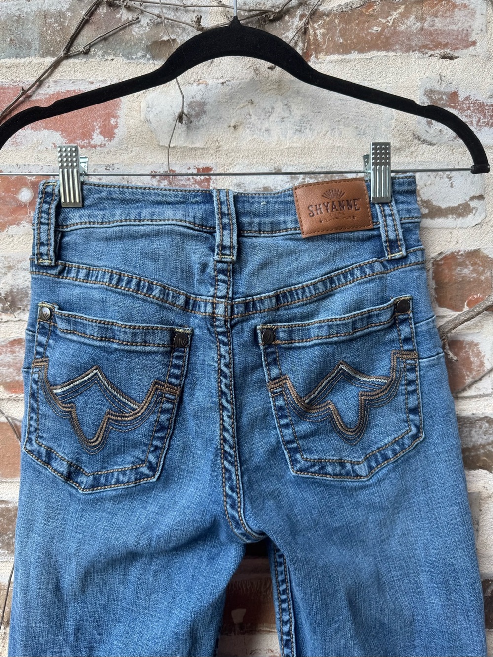 Shyanne Mid-Rise Bootcut Western Jeans 27x34 🤠